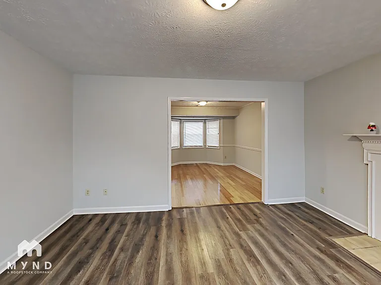 4832 Wyndam Dr — Photo 6