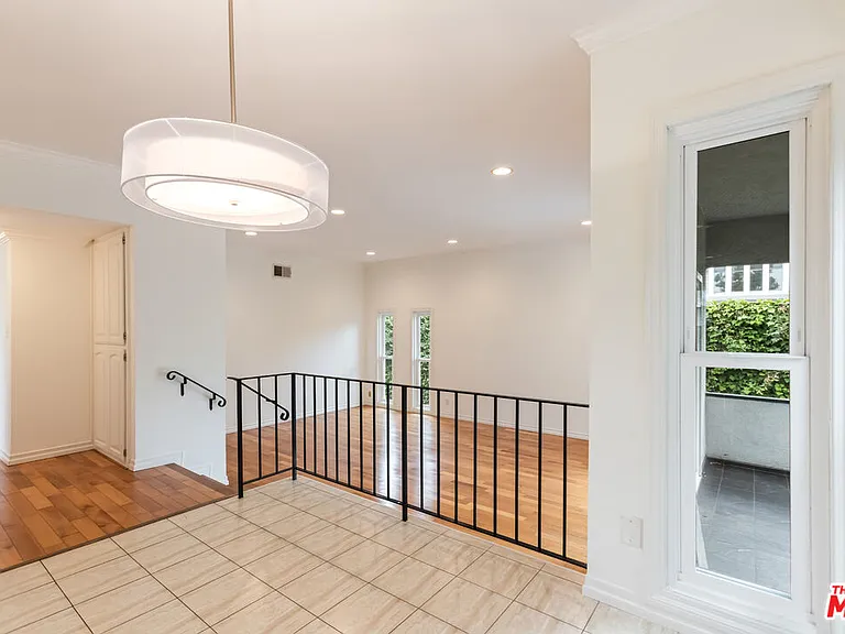 1226 Franklin St #4 — Photo 10