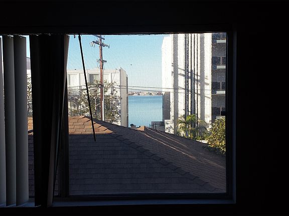 5th image of 3853 Riviera Dr APT B