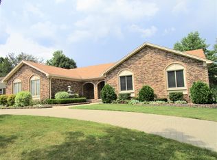 318 Lake Forest Rd, Rochester Hills, MI 48309