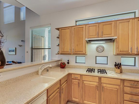 Thompson Peak Kitchen 2