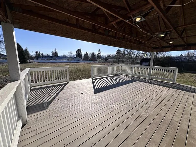 11122 E Valleyway Ave — Photo 15