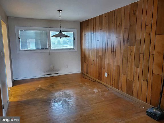 5th image of 5218 Windsor Blvd
