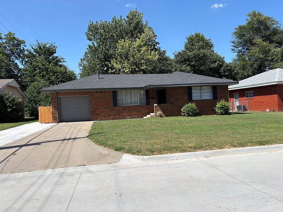 1st image of 1537 Camden Way