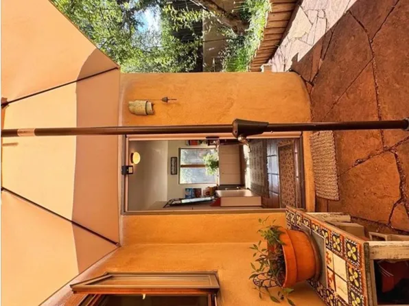 209 W Houghton St, Santa Fe, NM 87505