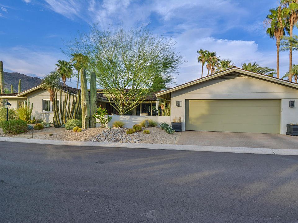 1st image of 5525 E Lincoln Dr #101