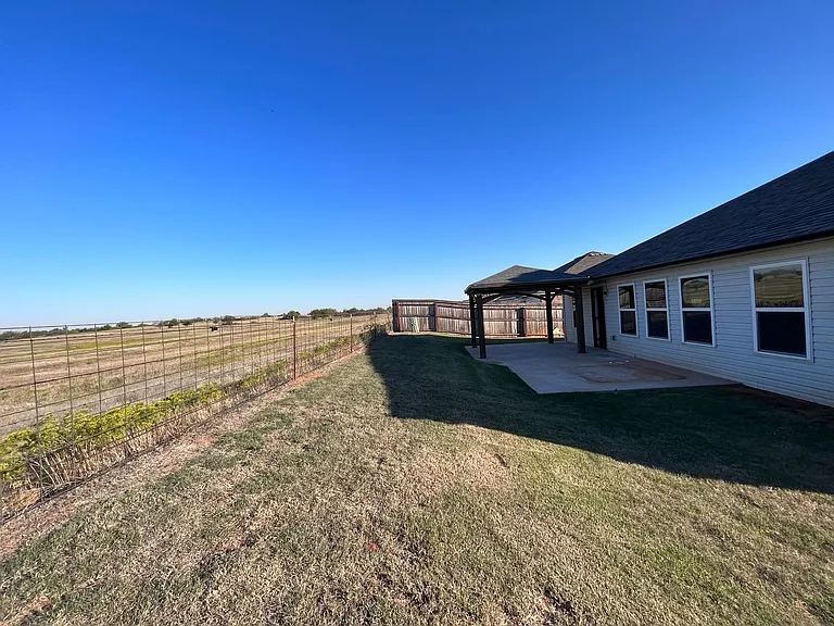 913 N Donald Way — Photo 14