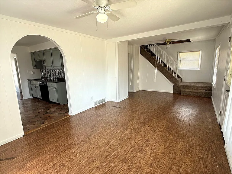 5645 Fenton St — Photo 2