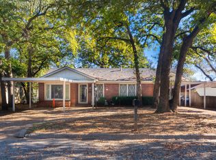 708 Schilder Dr, River Oaks, TX 76114