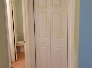 9S040 Lake Dr APT 203, Willowbrook, IL 60527