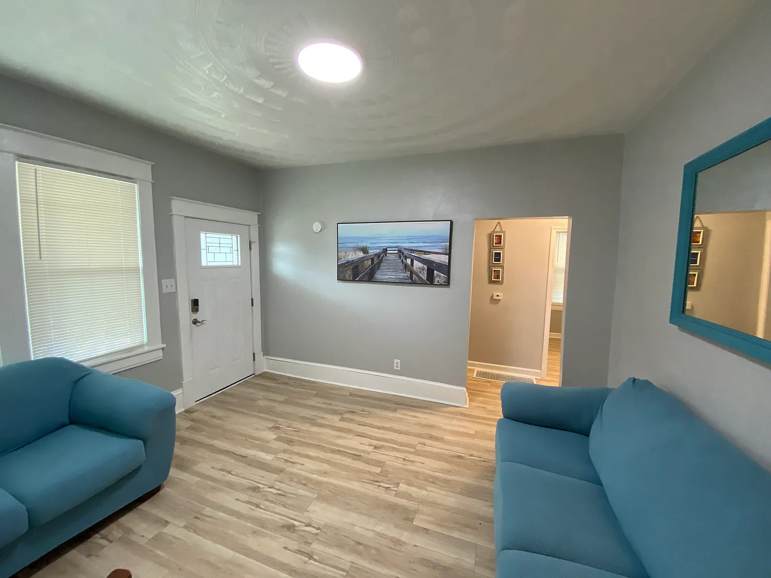 4 bed, 1988 sqft, $1,695 — Photo 4