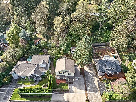 2nd image of 21685 Willamette Dr