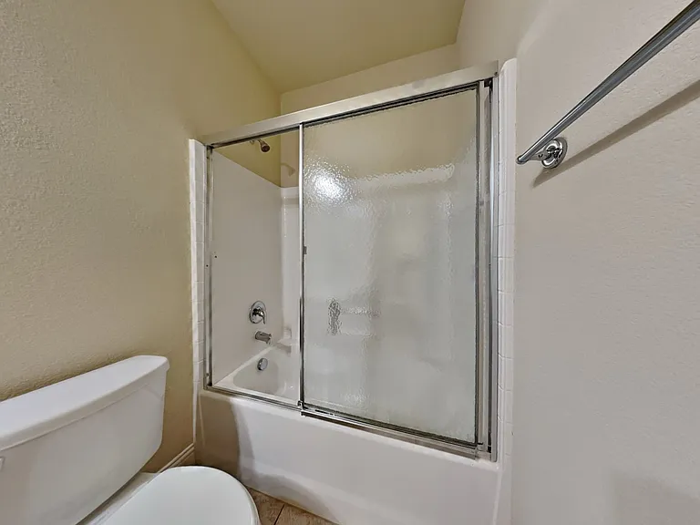 504 Fossil Creek Dr — Photo 18