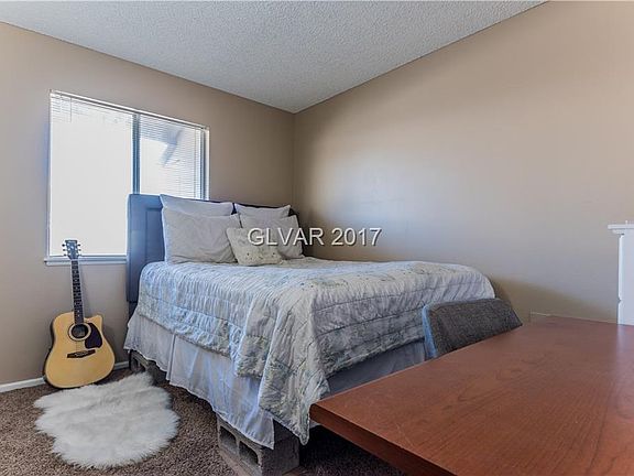 3rd image of 4429 Greenhill Dr