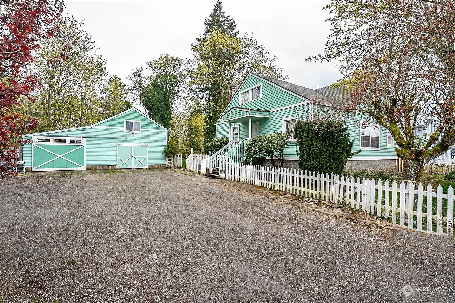 112 E Bridge Street photo 1