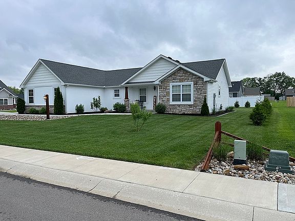 3rd image of 111 Bentley Dr