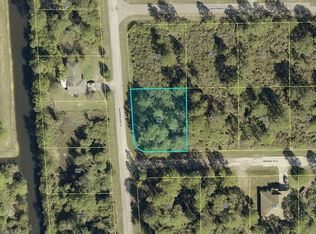 917 Broad St E, Lehigh Acres, FL 33974