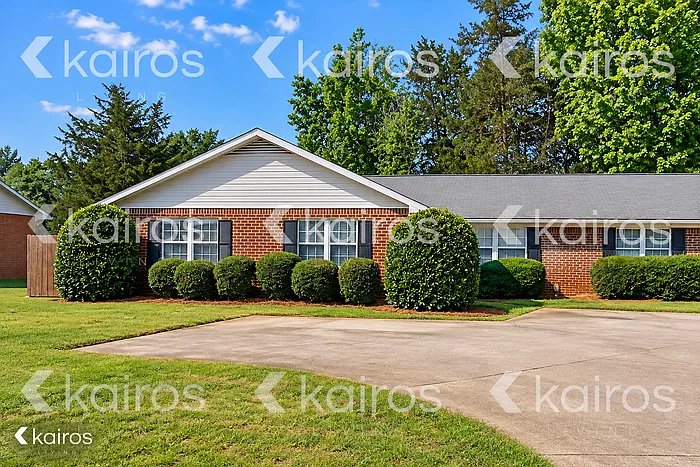 138 Deer Pkwy