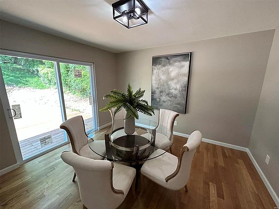 4th image of 3720 Seville Dr