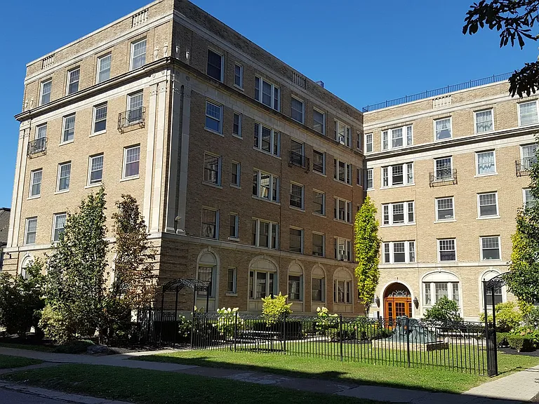 Bryant Apartments — Photo 59