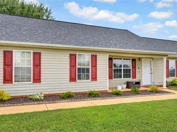 293 Snapping Shoals Rd, McDonough, GA 30252