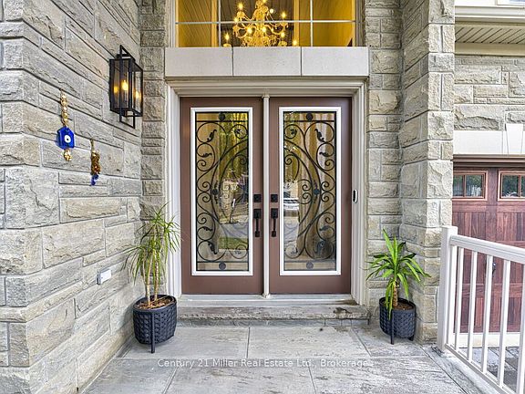 4th image of 544 Bridgeview Rd