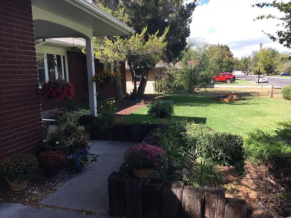 1029 Meadowbrook Dr, Fort Collins, CO 80521