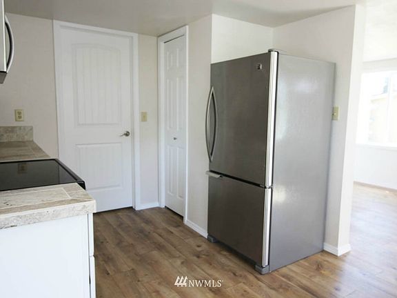 5th image of 1818 7th Street