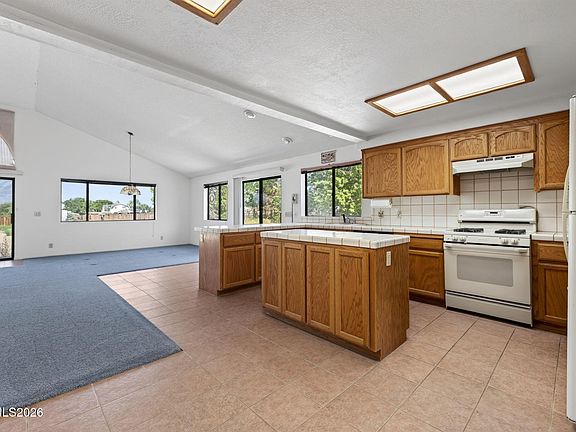 5th image of 2724 Stewart Ave