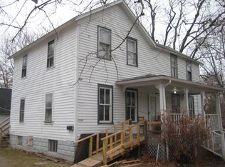 114 E North St, Watseka, IL 60970