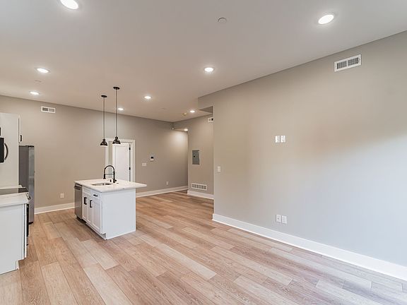 3rd image of 1744 N 22nd St #102