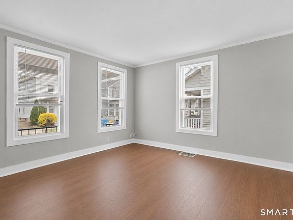 4th image of 68 Whiting Street