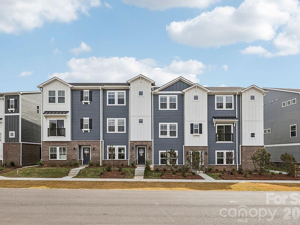 1st image of 347 Golden Maple Ct