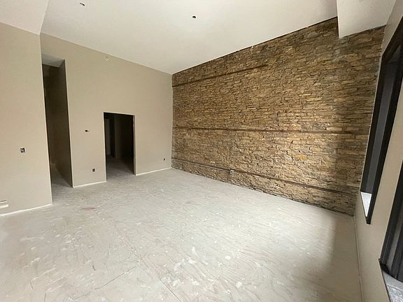 2nd image of 422 Division St S #203