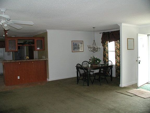 3rd image of 141 Deacon Hill Ln