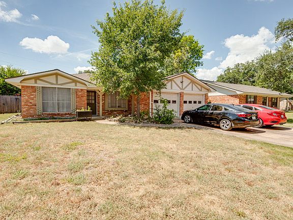 3rd image of 1201 Pershing Dr