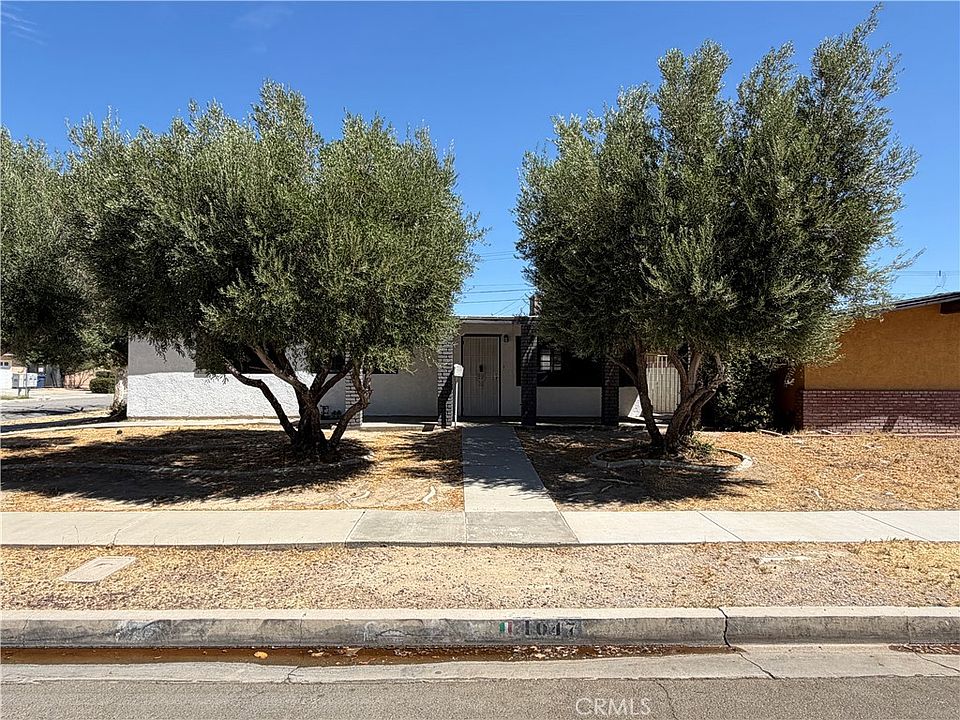 1st image of 1047 W Avenue H6