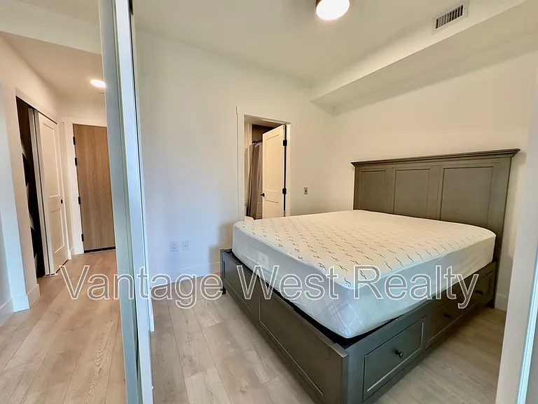 620 Coronation Ave #407 — Photo 9