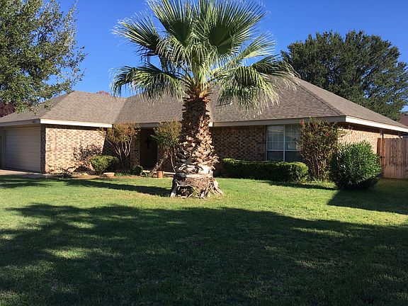 2nd image of 4413 Saint Andrews Dr