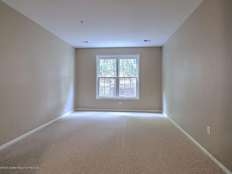 363 Saint Andrews Pl — Photo 6