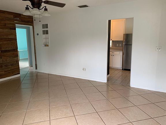 4th image of 2480 Salisbury Blvd
