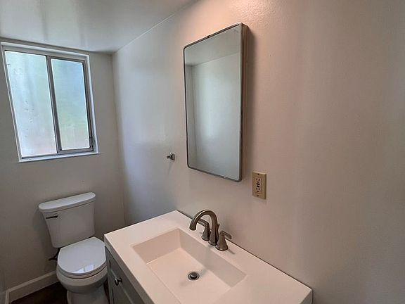 5th image of 303 Sheridan Ave #309