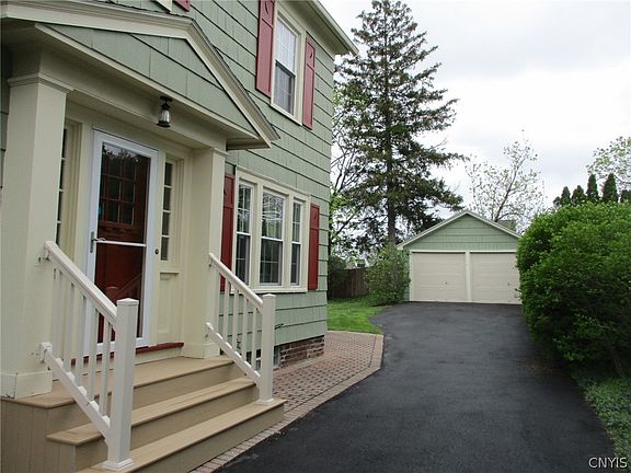 2nd image of 460 Brattle Rd