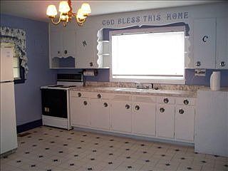 2nd image of 101 Leslie Ln