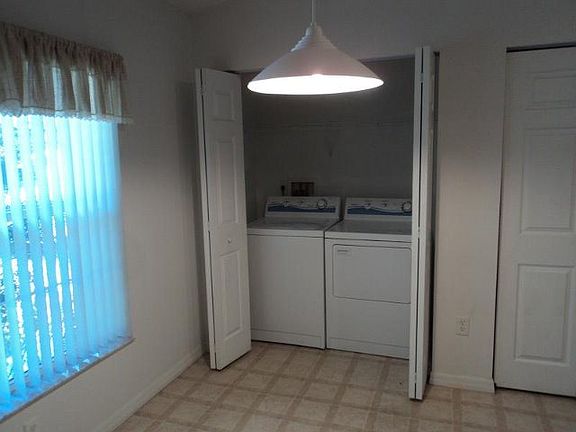 3rd image of 141 Wellwood Ln
