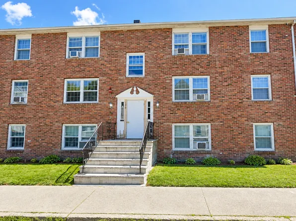170 Agawam St #2, Lowell, MA 01852