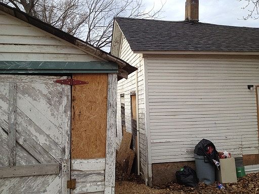2nd image of 647 Lindsay Ave