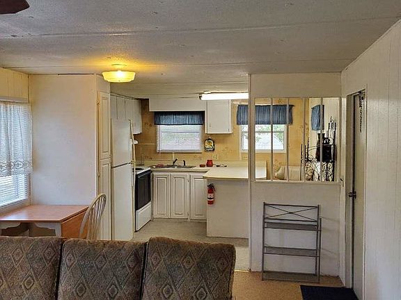 3rd image of 12166 SE 84th Ave