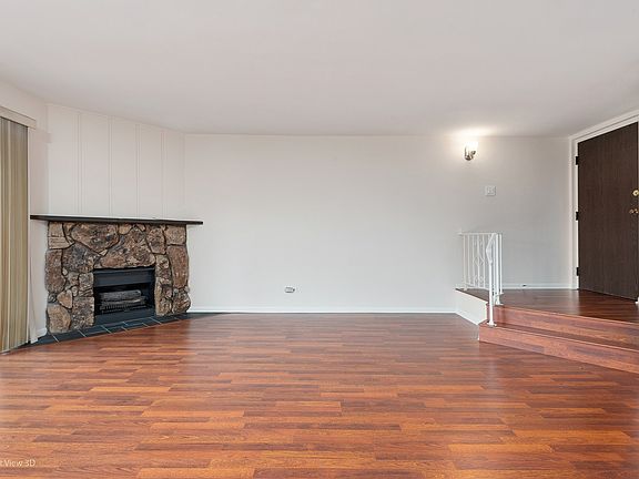 5th image of 73 Parliament Dr E #115