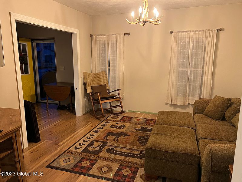 5th image of 26 Smith Street